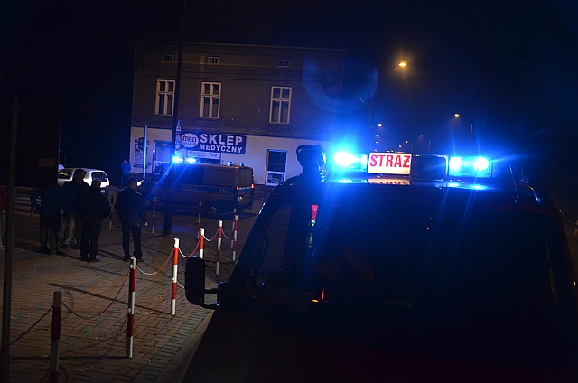 Zderzenie dwóch „osobówek” na skrzyżowaniu Mickiewicza i Jagiełły (fot. Przemysław Janas, Jaslonet.pl)