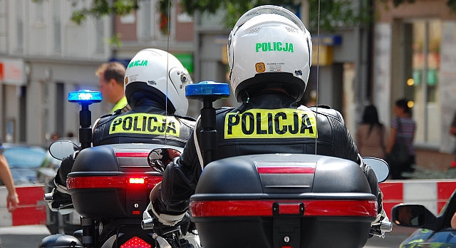 Spowodował kolizję i uciekł przed policjantami Spowodował kolizję i uciekł przed policjantami
