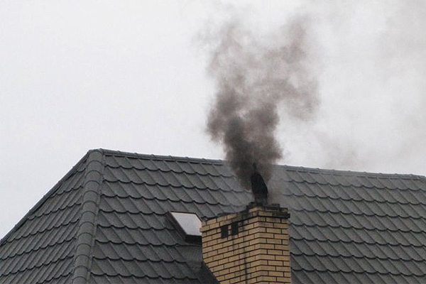 Strażnicy miejscy będą pobierać próbki popiołu z pieców Strażnicy miejscy będą pobierać próbki popiołu z pieców