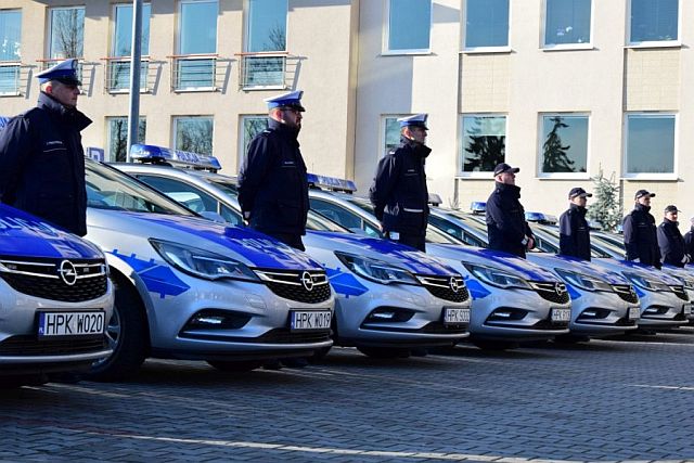 Nowe radiowozy dla podkarpackiej Policji Nowe radiowozy dla podkarpackiej Policji
