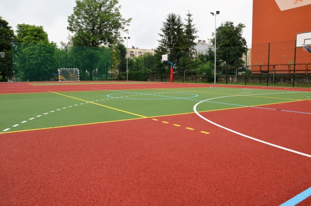 Czwórka ma nowe boisko sportowe Czwórka ma nowe boisko sportowe